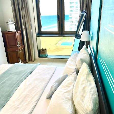 Beach Apartment- Breathtaking Views With Bomb Shelter Herzliya Exterior foto
