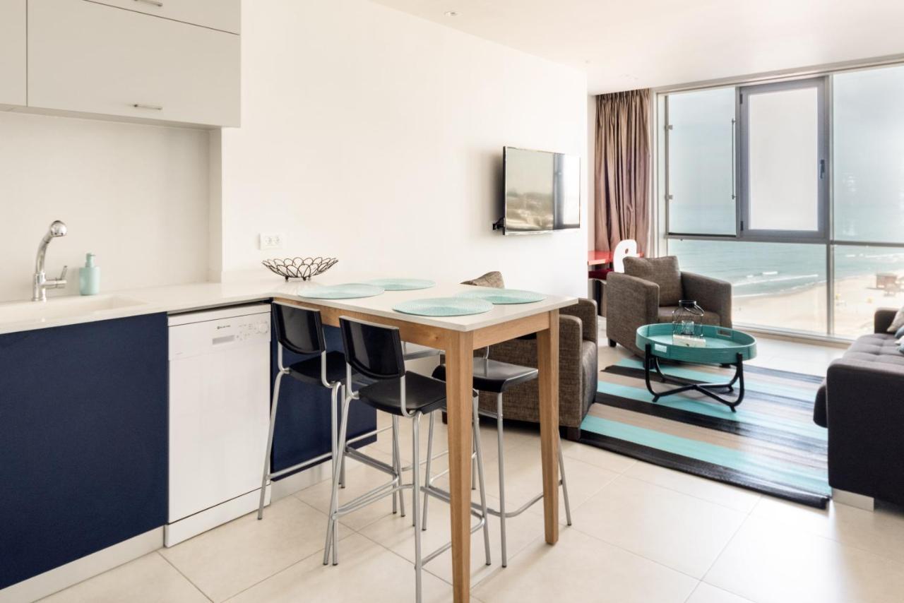 Beach Apartment- Breathtaking Views With Bomb Shelter Herzliya Exterior foto