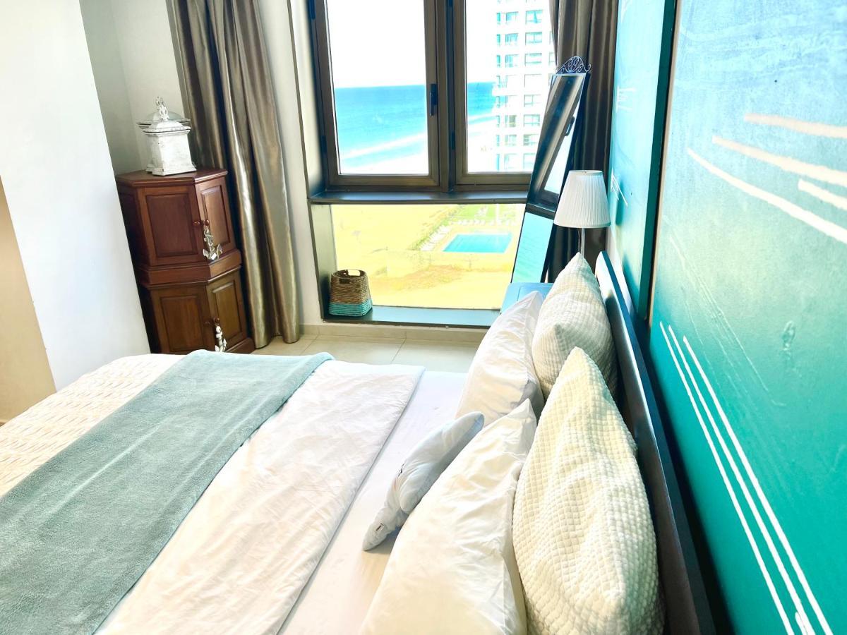 Beach Apartment- Breathtaking Views With Bomb Shelter Herzliya Exterior foto